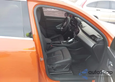 2019 Audi Q3 2.0T Premium из США, поврежденный, VIN WA1AECF39K1078423